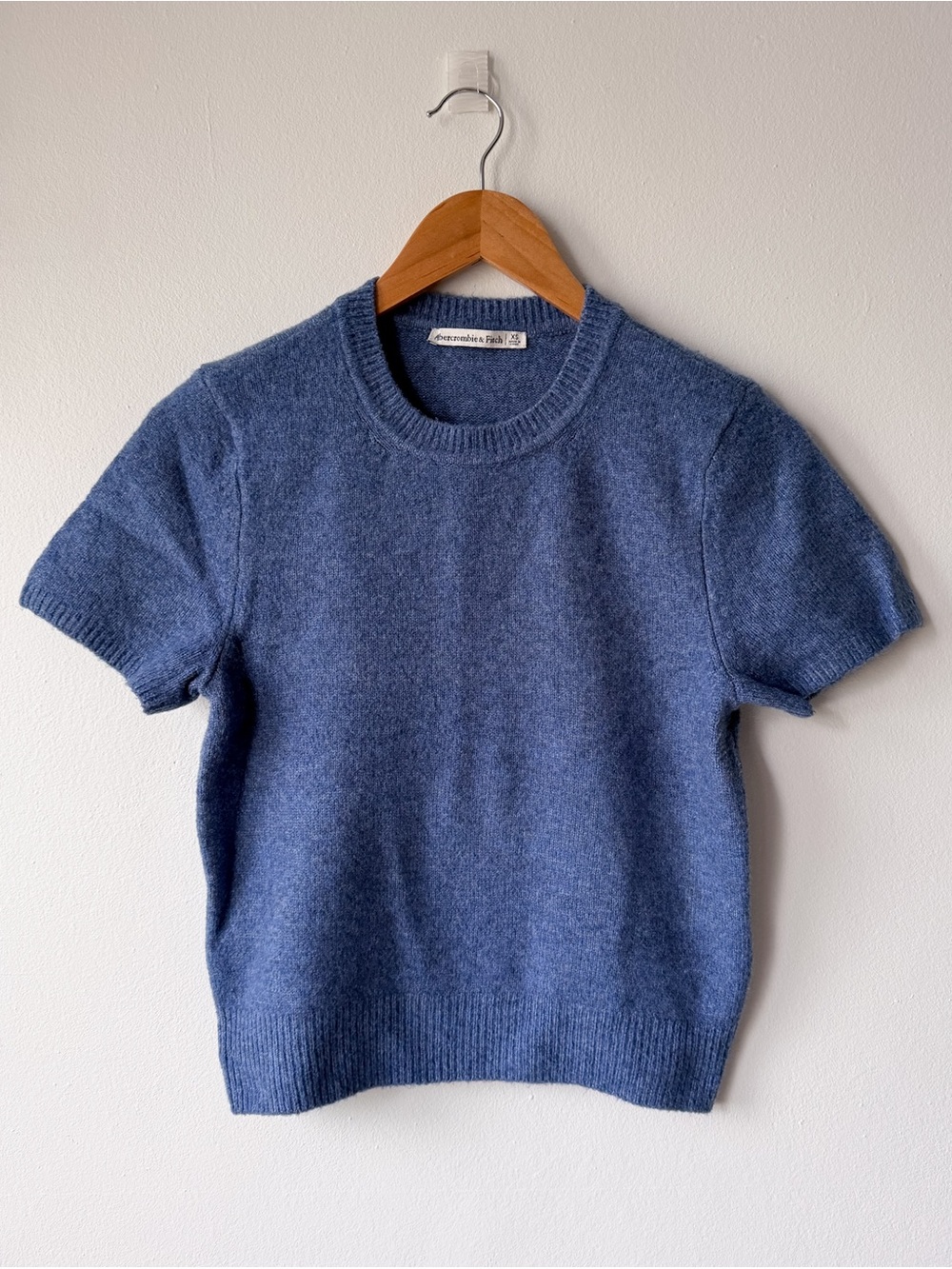 Abercrombie & Fitch Short-Sleeve Crewneck Sweater in Dusty Blue
